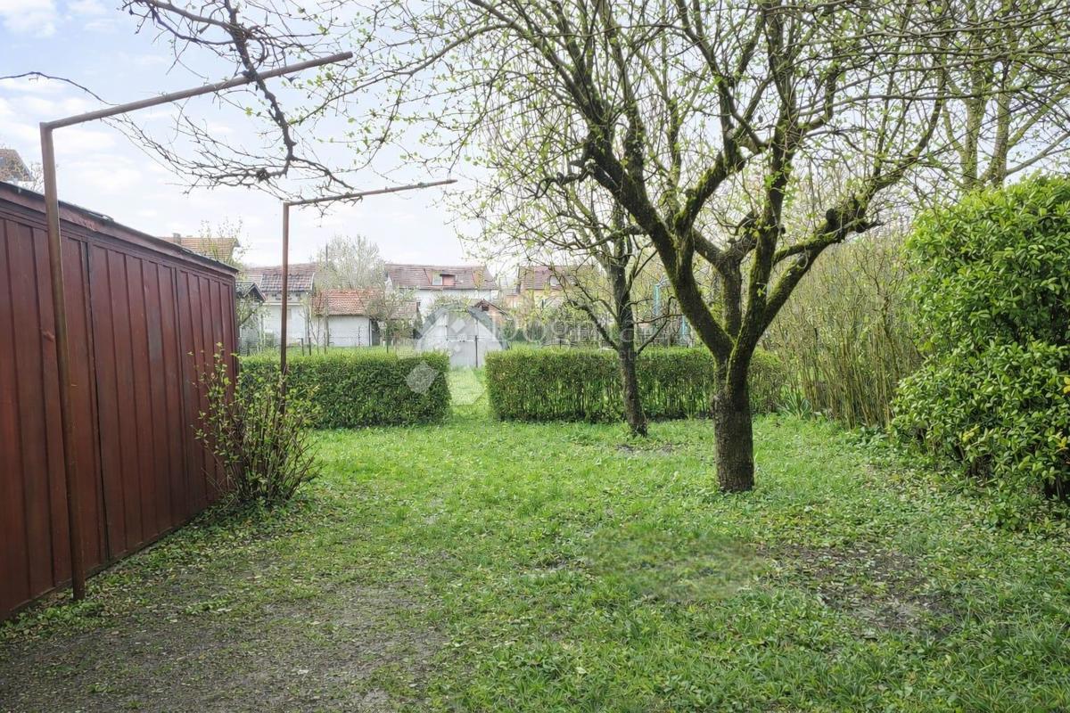 Casa Sesvetska sela, Sesvete, 200m2