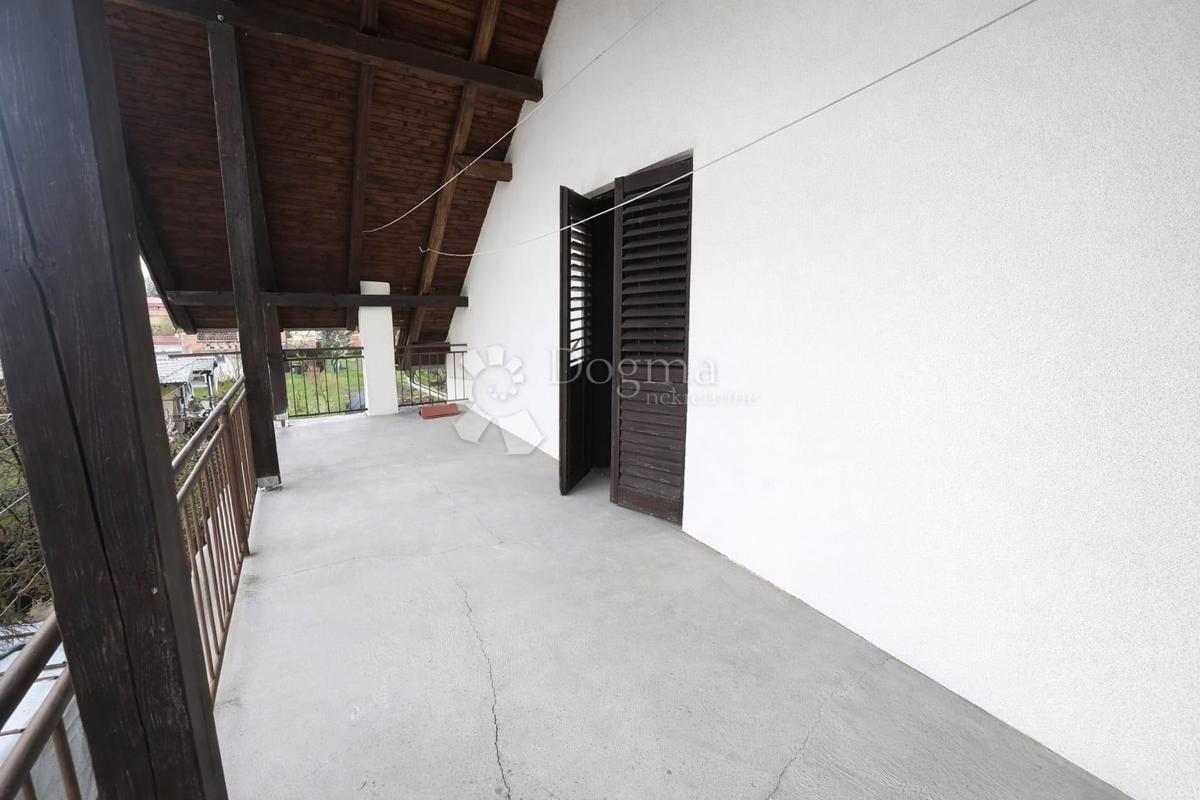 Casa Sesvetska sela, Sesvete, 200m2