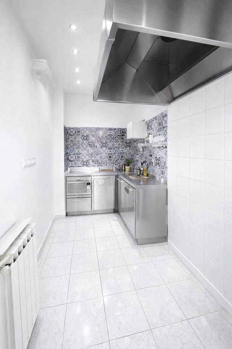 Locale commerciale Donji grad, Donji Grad, 7m2