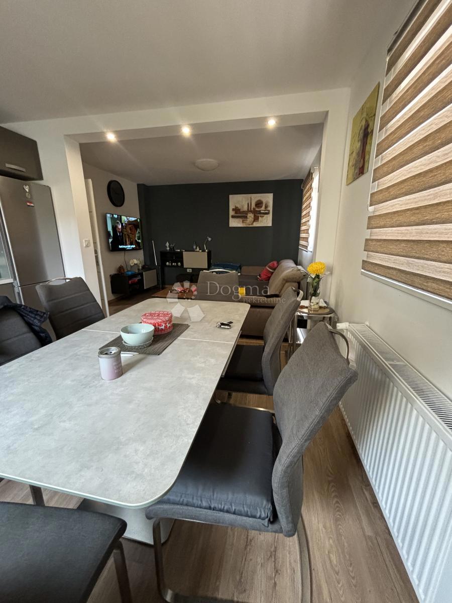 Casa Sesvetski Kraljevec, Sesvete, 167m2