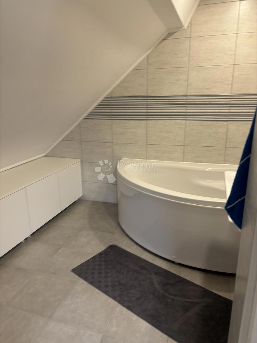 Casa Sesvetski Kraljevec, Sesvete, 167m2