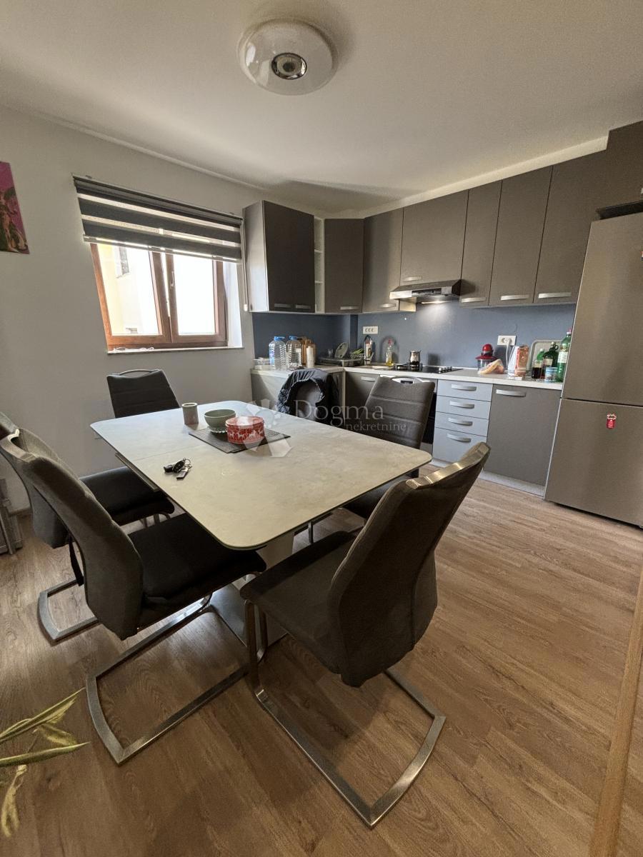 Casa Sesvetski Kraljevec, Sesvete, 167m2