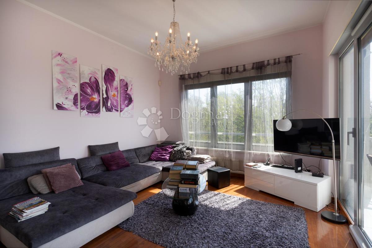 Allogio Šestinski vrh, Podsljeme, 130m2