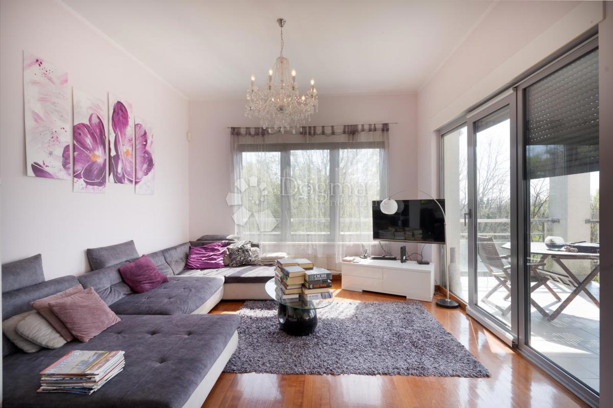 Allogio Šestinski vrh, Podsljeme, 130m2