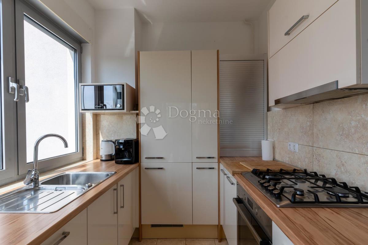 Allogio Šestinski vrh, Podsljeme, 130m2