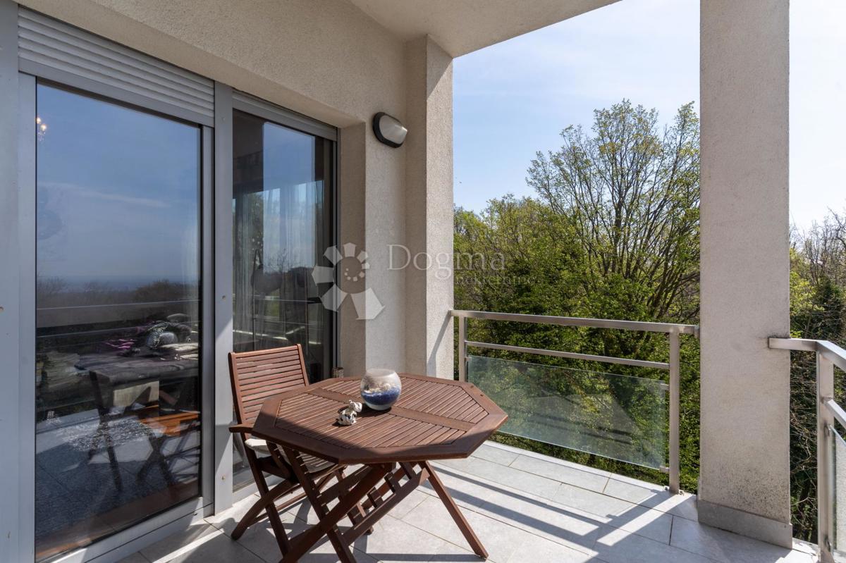 Allogio Šestinski vrh, Podsljeme, 130m2