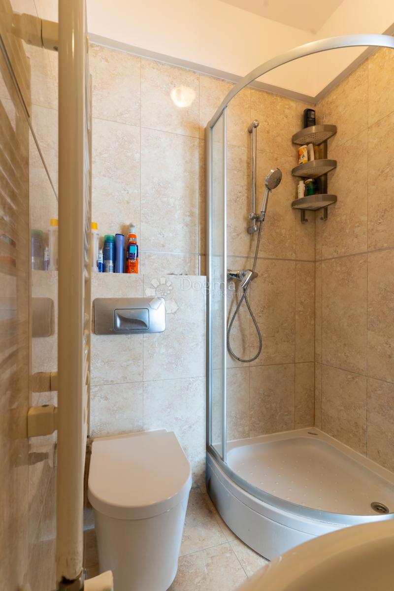 Allogio Šestinski vrh, Podsljeme, 130m2