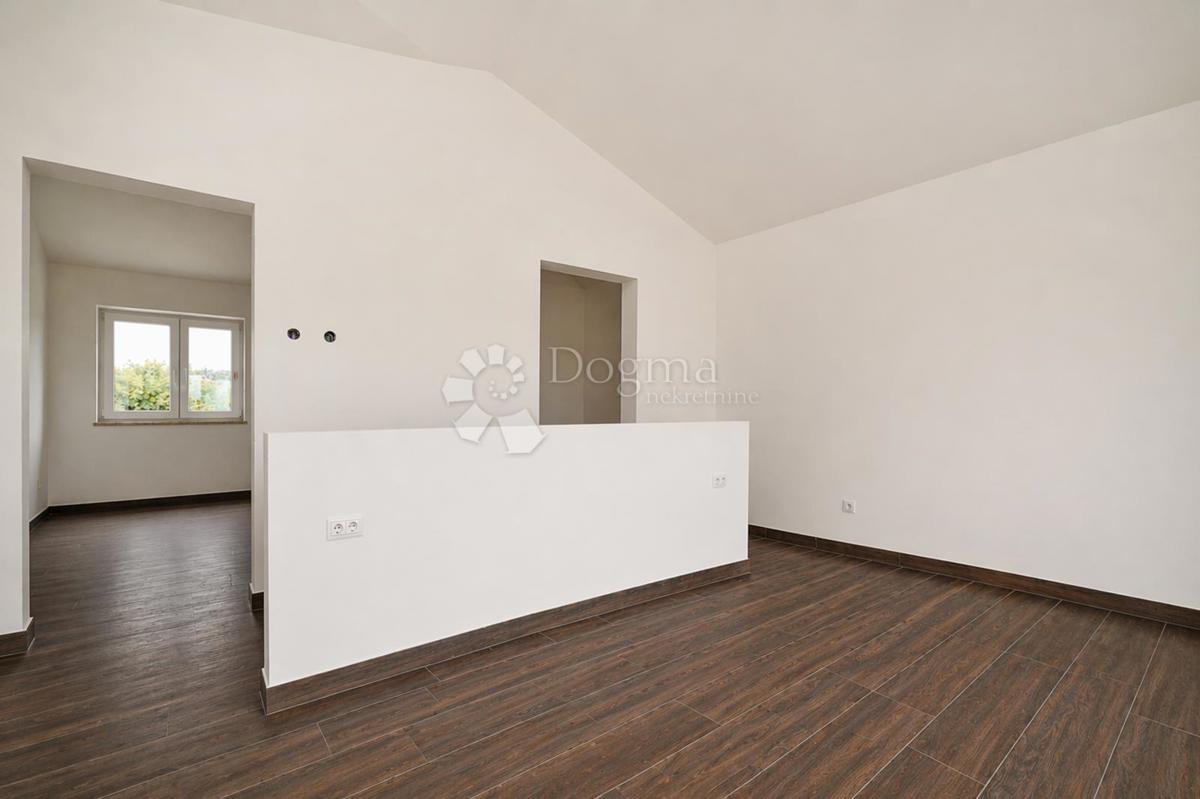 Villa istriana con vista panoramica aperta verso il mare