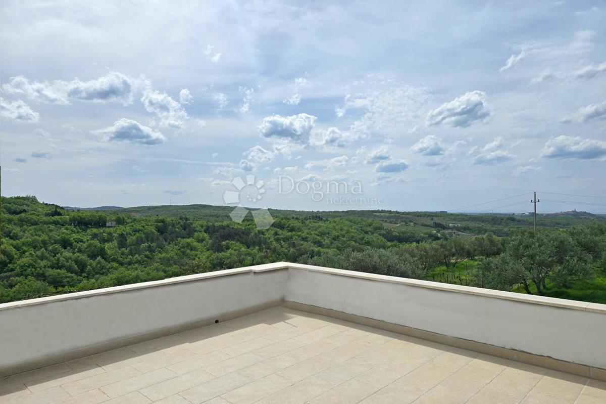 Villa istriana con vista panoramica aperta verso il mare