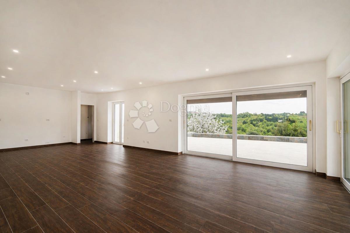 Villa istriana con vista panoramica aperta verso il mare