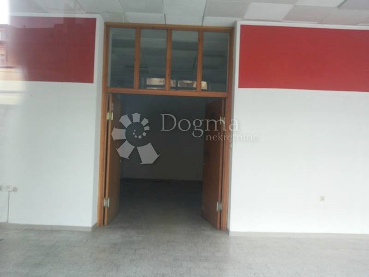 Locale commerciale Podmurvice, Rijeka, 107m2