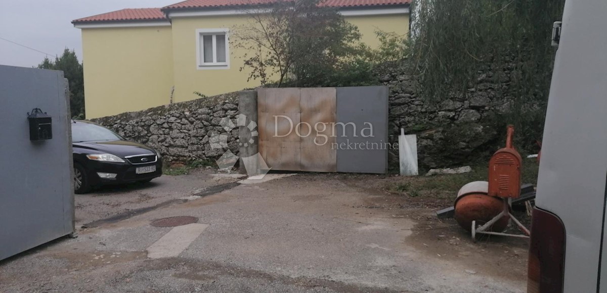 Locale commerciale Pobri, Opatija - Okolica, 100m2