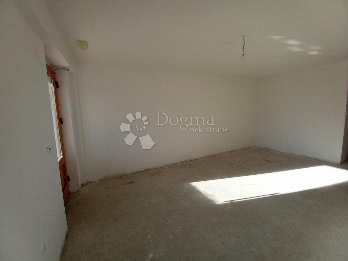 Locale commerciale Omišalj, 30,79m2