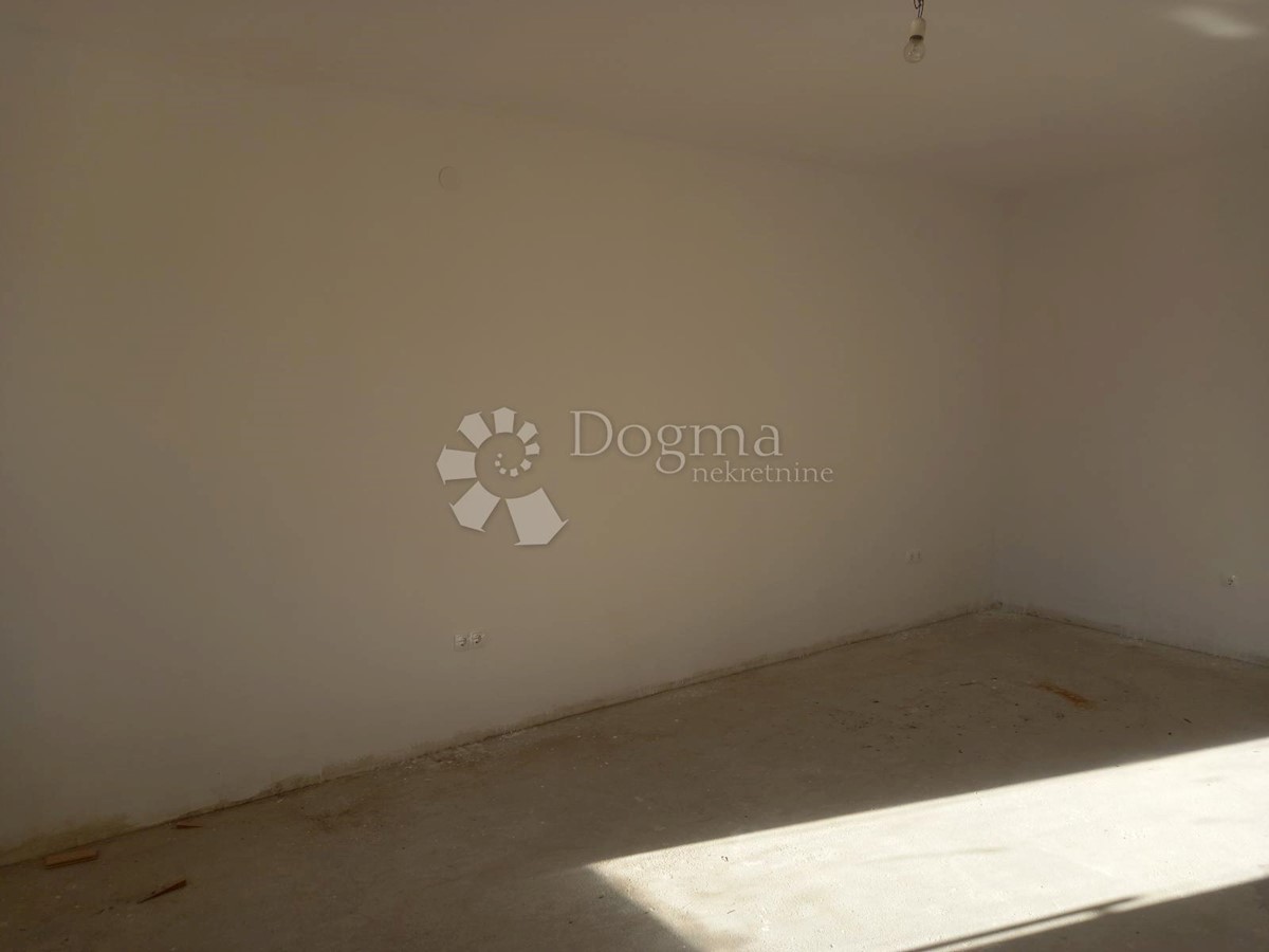 Locale commerciale Omišalj, 30,79m2