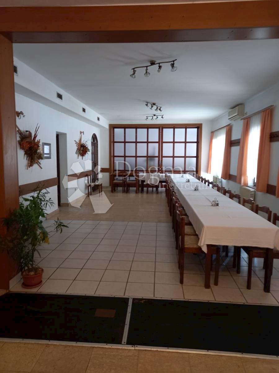 Locale commerciale Ivanec, 640m2