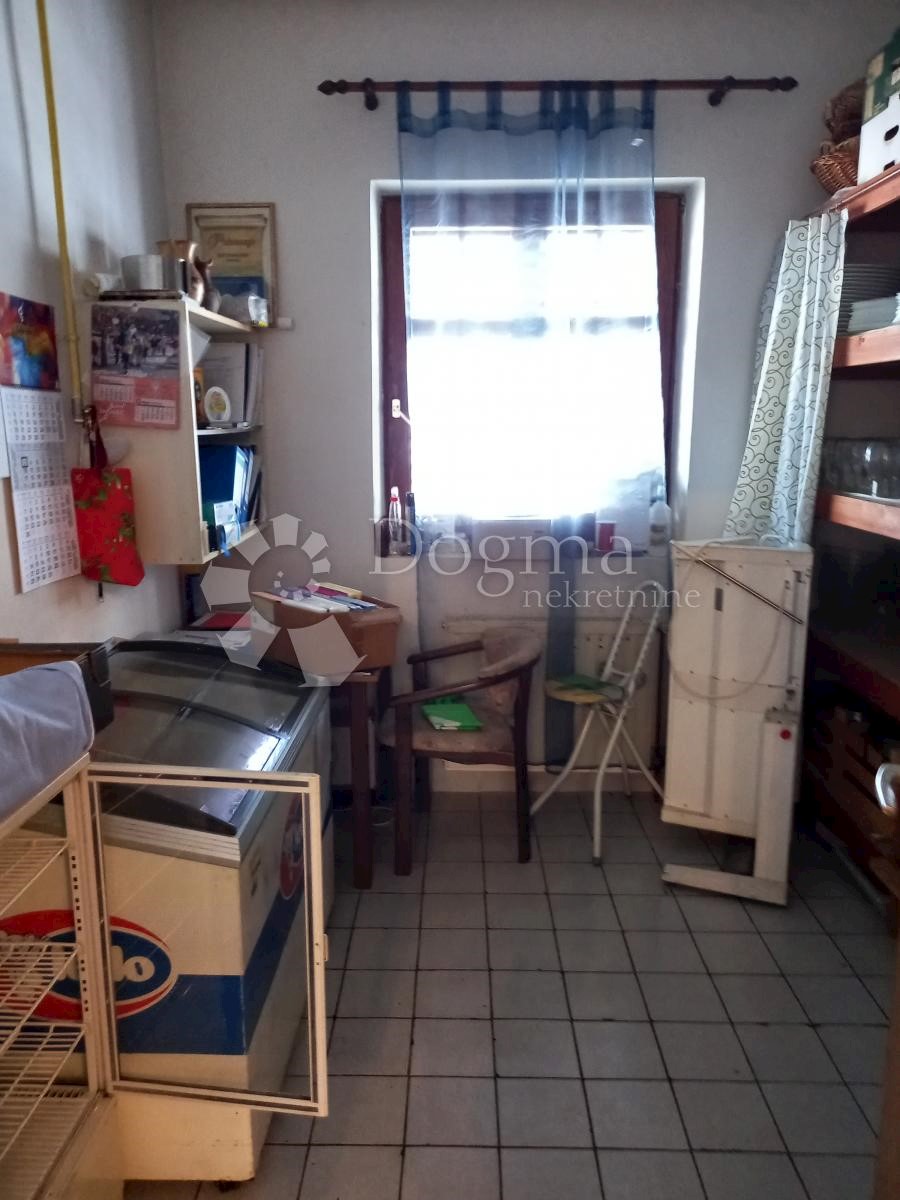 Locale commerciale Ivanec, 640m2