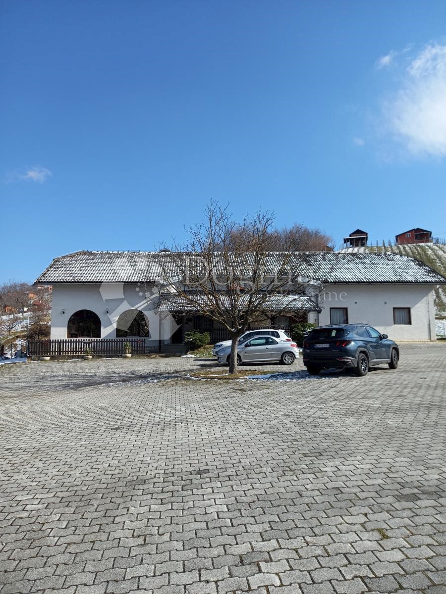 Locale commerciale Ivanec, 640m2