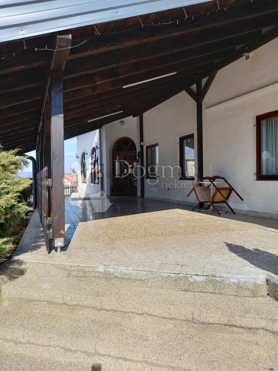 Locale commerciale Ivanec, 640m2