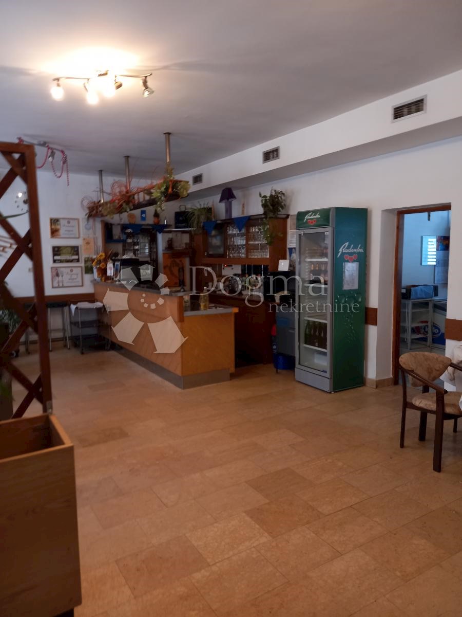 Locale commerciale Ivanec, 640m2