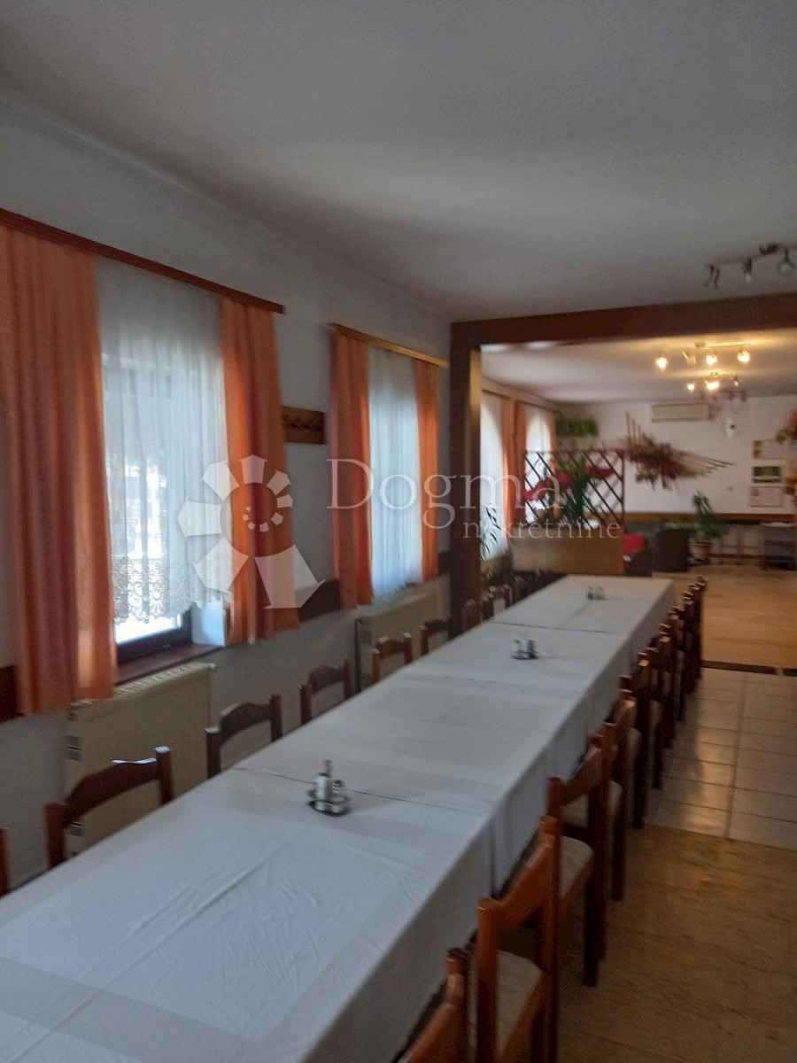 Locale commerciale Ivanec, 640m2