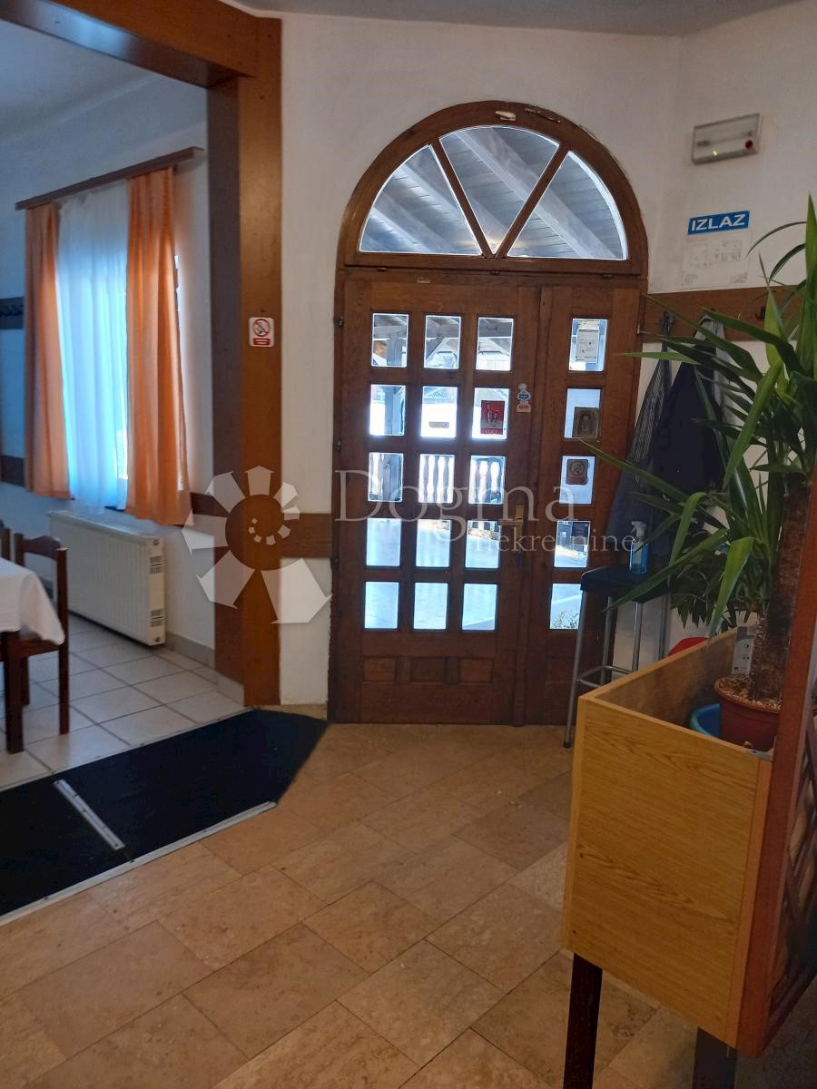 Locale commerciale Ivanec, 640m2