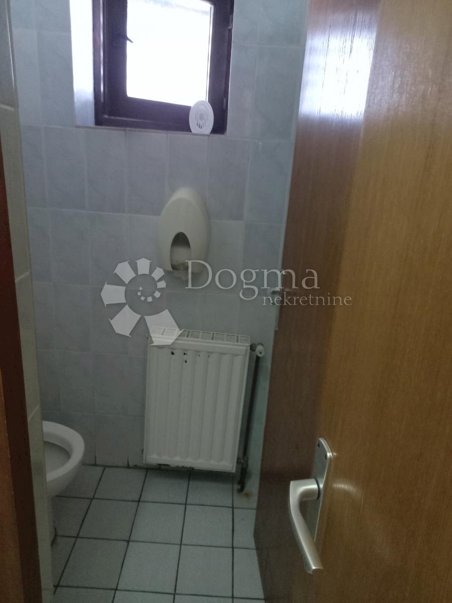 Locale commerciale Ivanec, 640m2