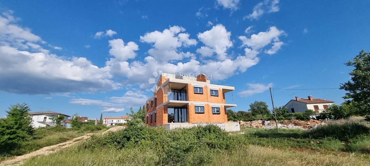 APPARTAMENTO DI LUSSO, VISTA MARE, GIARDINO, NUOVA COSTRUZIONE, 3R+LR