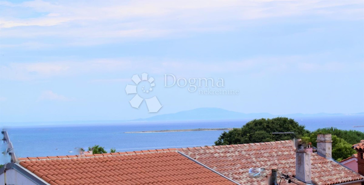 CASA CON VISTA MARE E 4 APPARTAMENTI IN POSIZIONE TOP