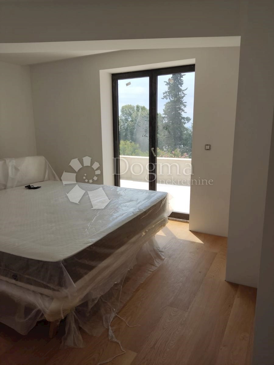 Allogio Opatija - Centar, Opatija, 150m2