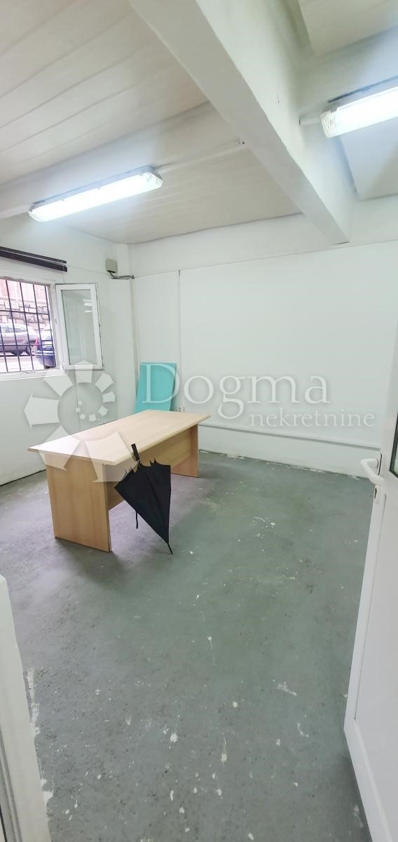 Locale commerciale Mlaka, Rijeka, 104,90m2