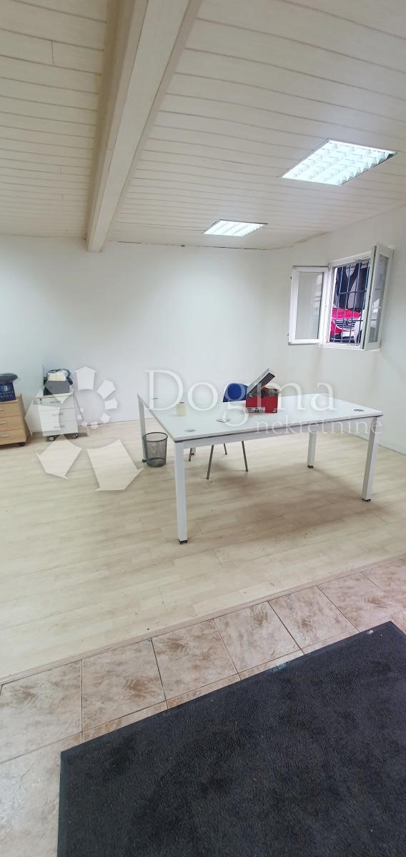 Locale commerciale Mlaka, Rijeka, 104,90m2