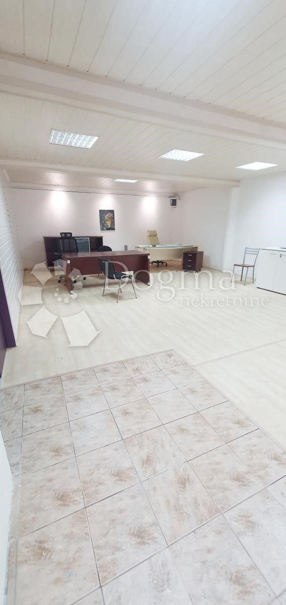 Locale commerciale Mlaka, Rijeka, 104,90m2