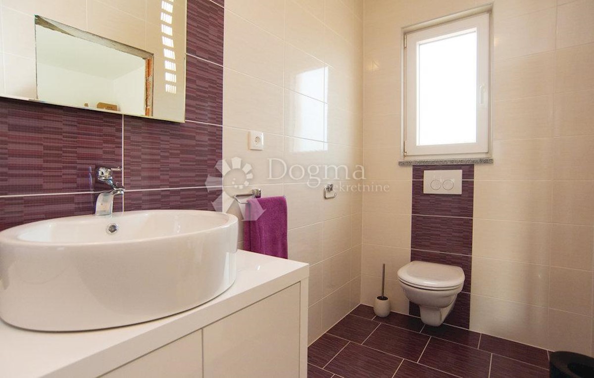 Casa Debeljak, Sukošan, 186m2