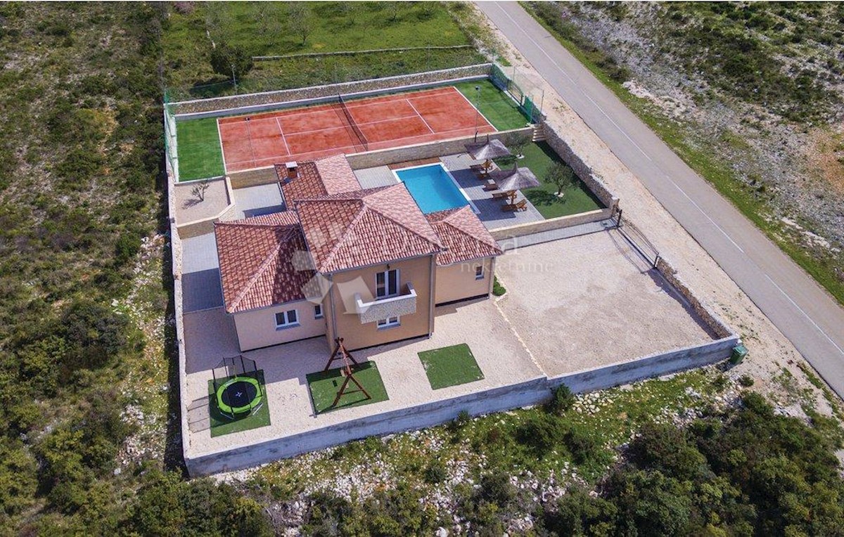 Casa Debeljak, Sukošan, 186m2