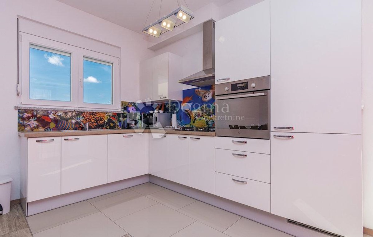 Casa Debeljak, Sukošan, 186m2