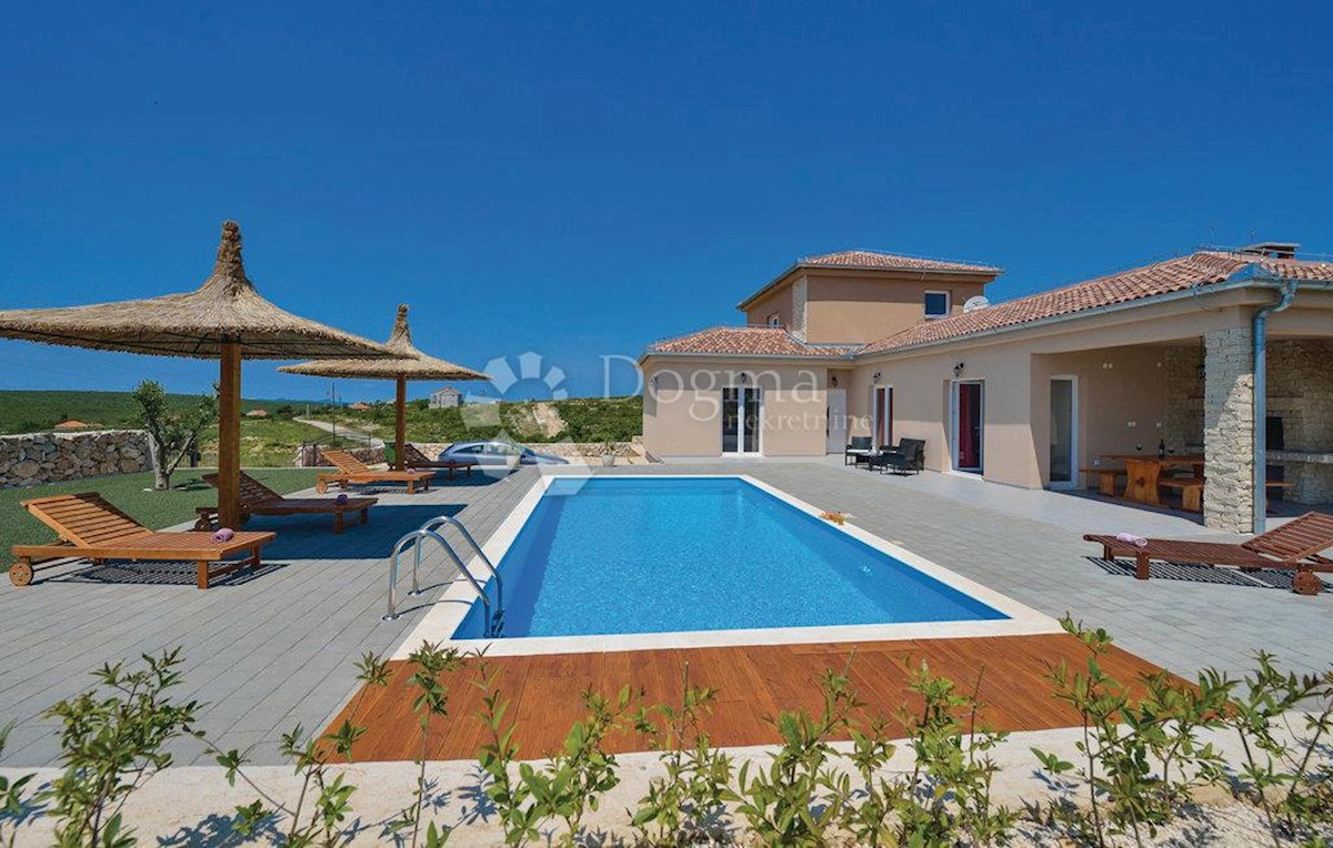 Casa Debeljak, Sukošan, 186m2