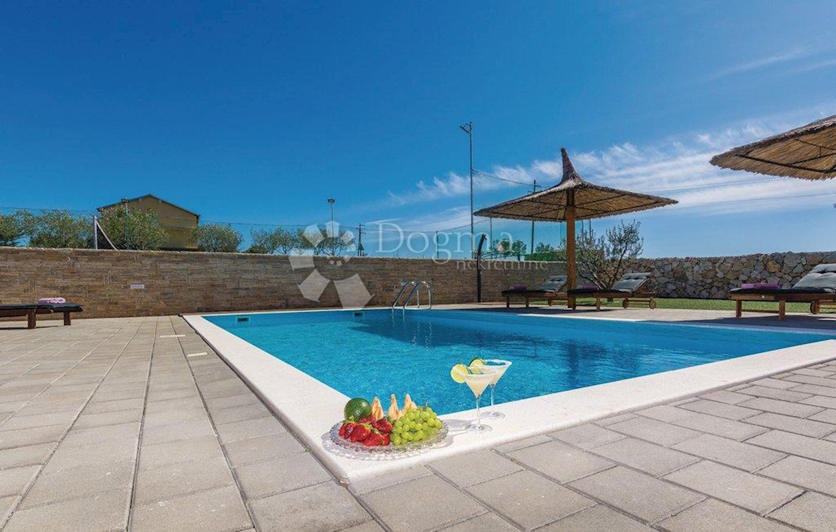 Casa Debeljak, Sukošan, 186m2