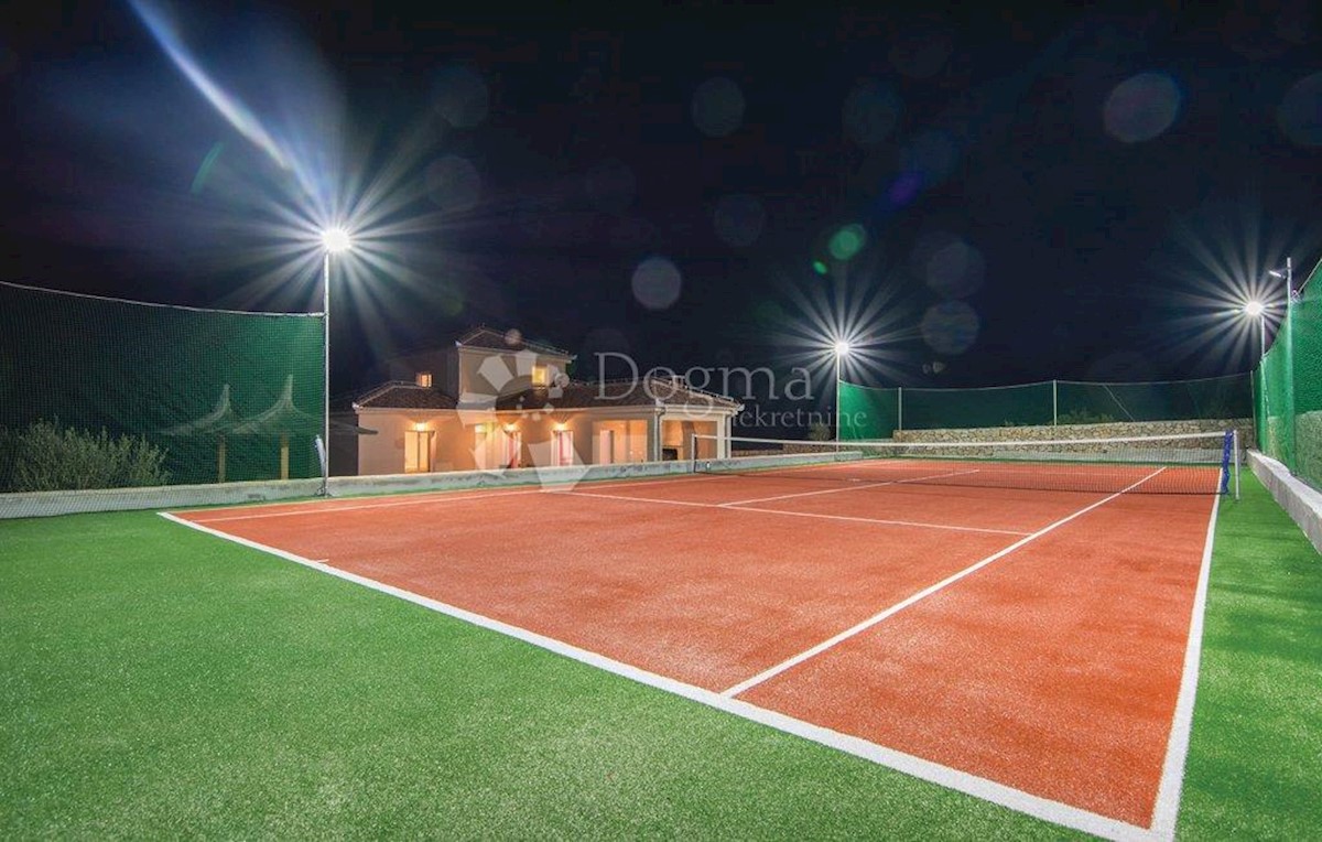 Casa Debeljak, Sukošan, 186m2