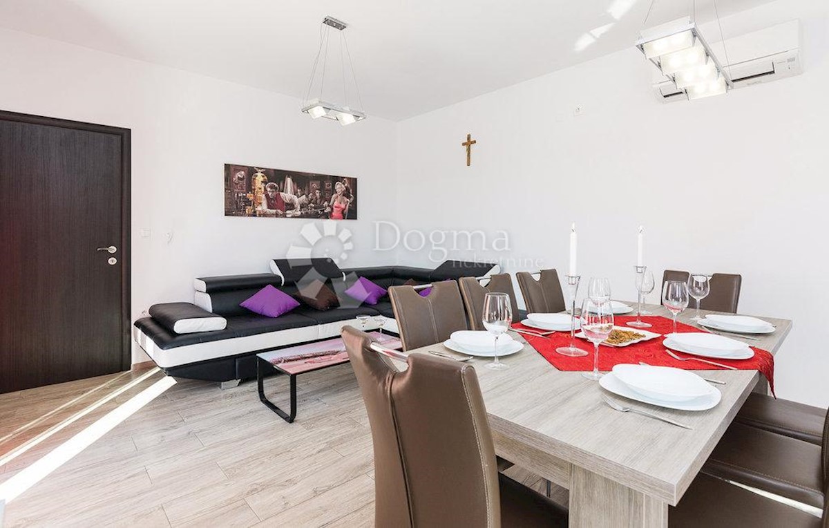 Casa Debeljak, Sukošan, 186m2