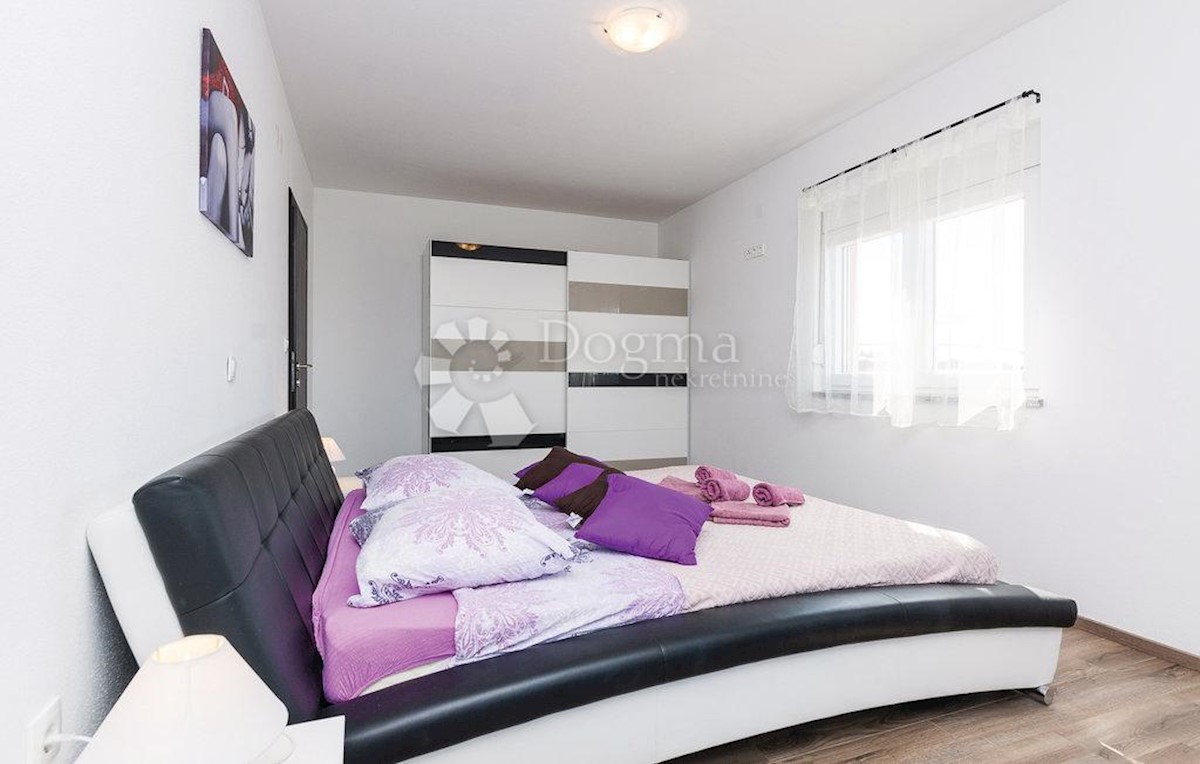 Casa Debeljak, Sukošan, 186m2