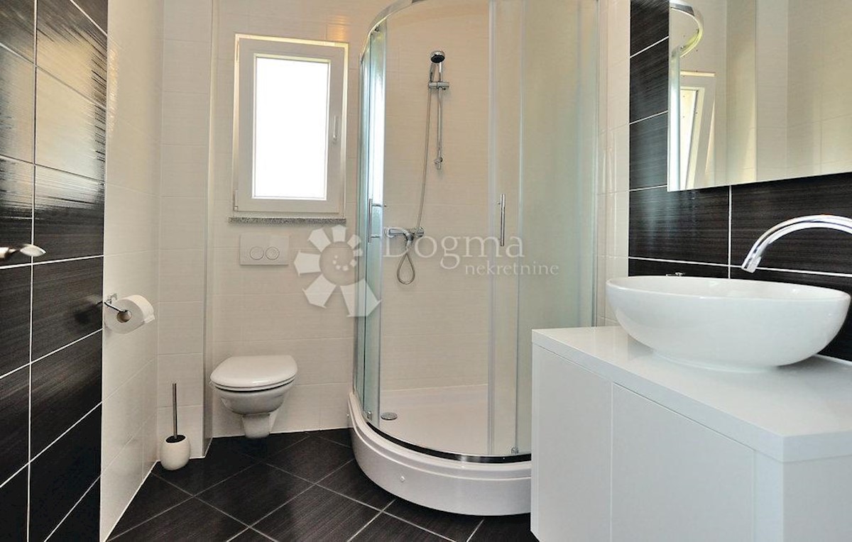 Casa Debeljak, Sukošan, 186m2