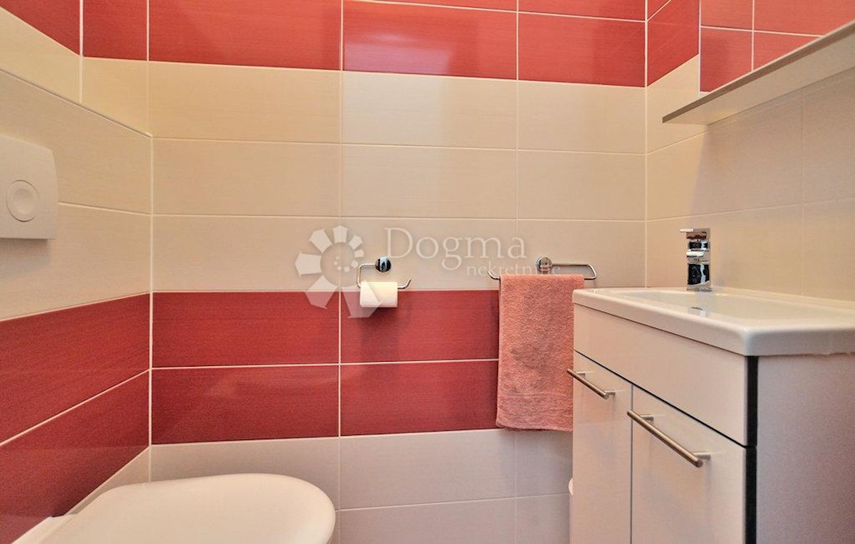 Casa Debeljak, Sukošan, 186m2