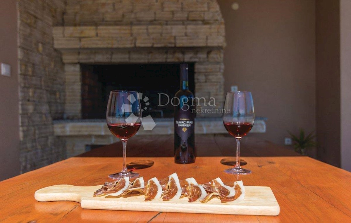 Casa Debeljak, Sukošan, 186m2