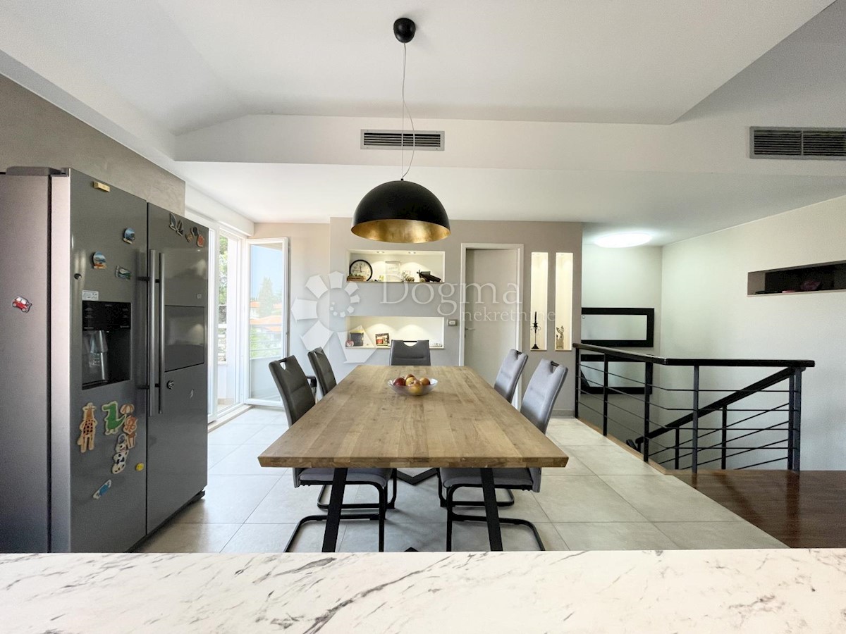 APPARTAMENTO DI LUSSO PRIMA FILA AL MARE