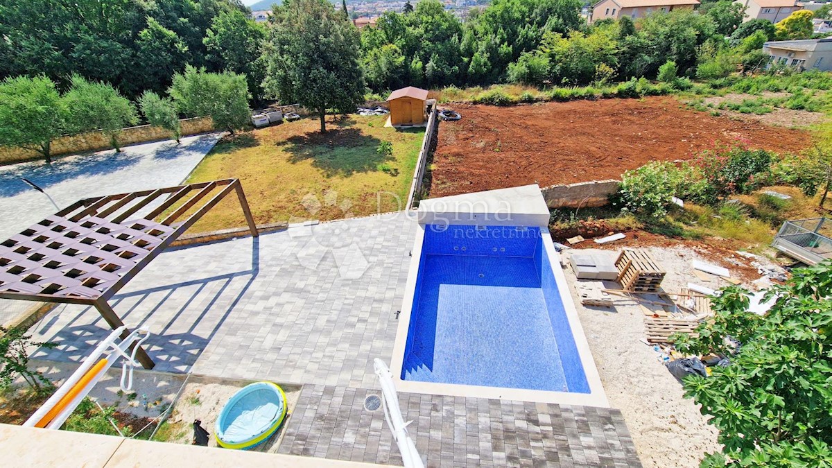 APPARTAMENTO 106 M2, VISTA MARE, 3OO M DAL MARE, PISCINA - POSIZIONE TOP! 2 ° PIANO