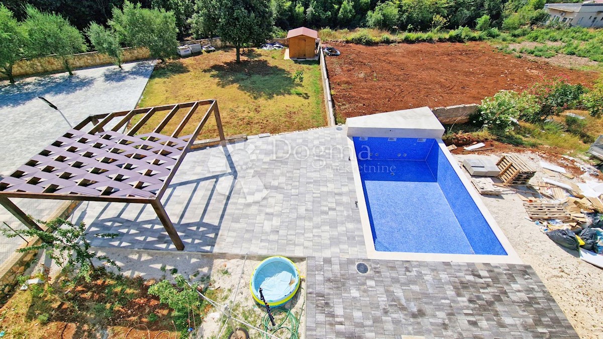 APPARTAMENTO 106 M2, VISTA MARE, 3OO M DAL MARE, PISCINA - POSIZIONE TOP! 2 ° PIANO