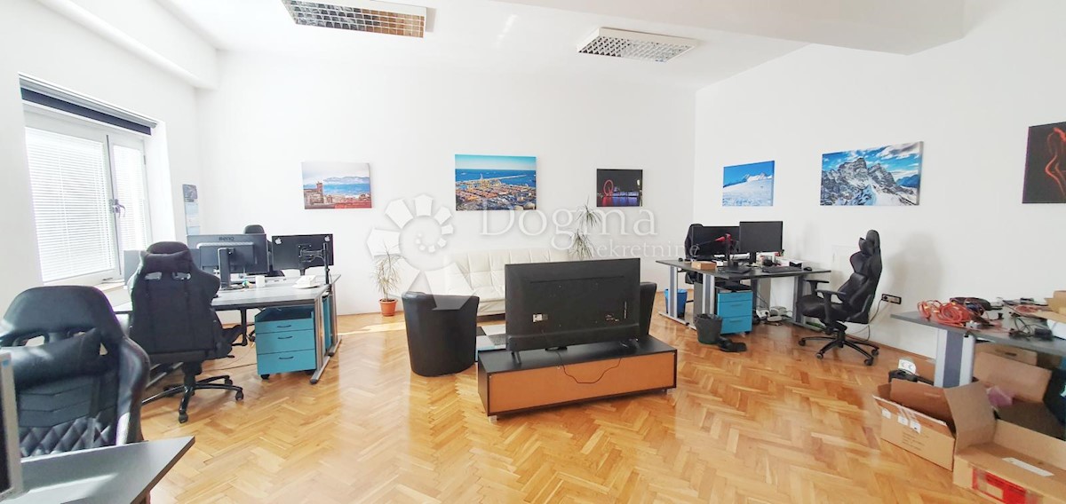 Locale commerciale Potok, Rijeka, 230m2