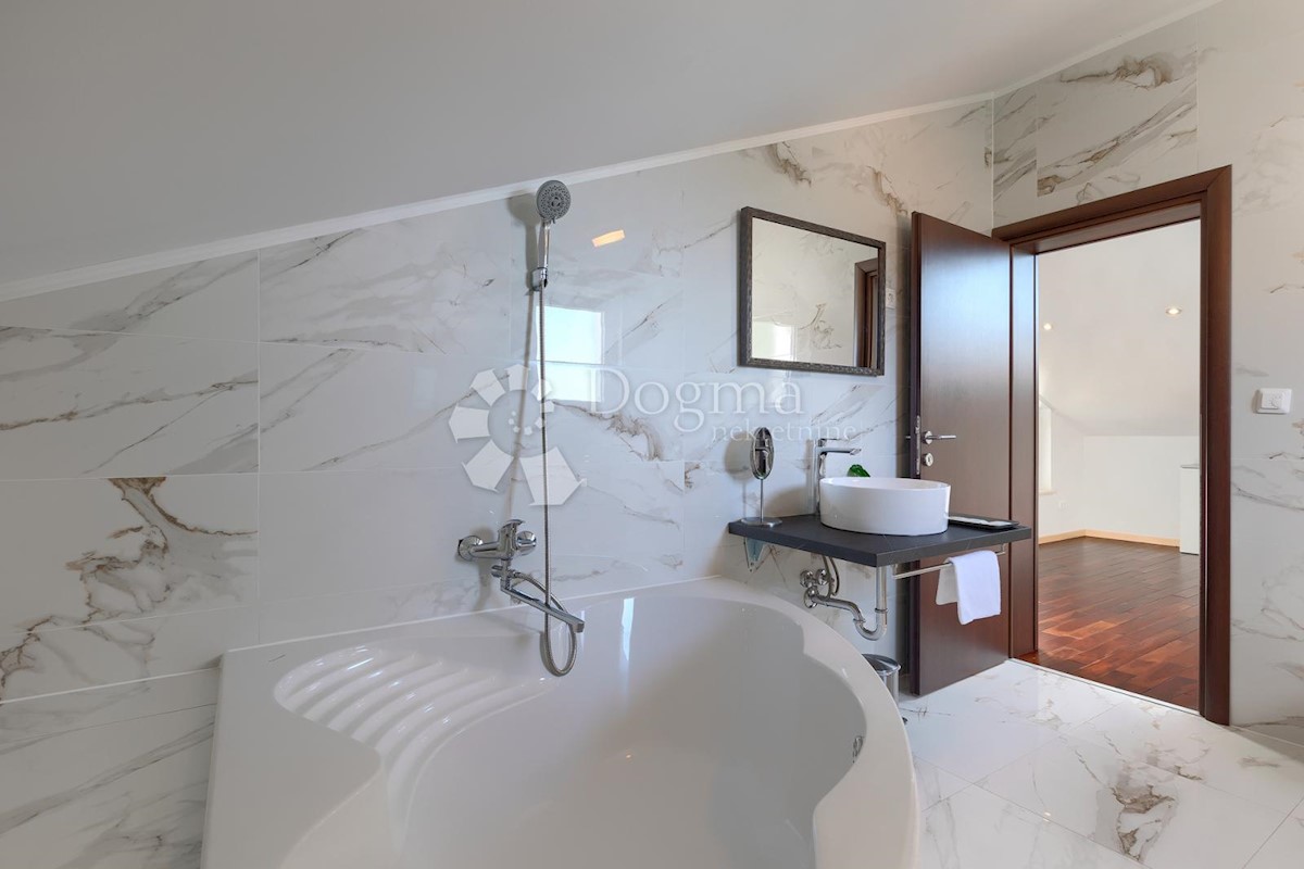 Casa Bregi, Matulji, 560m2