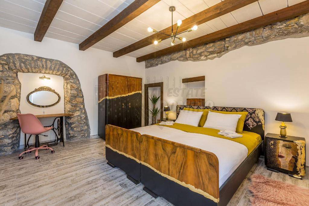 Bellissimo antico restaurato con terrazza sul tetto!