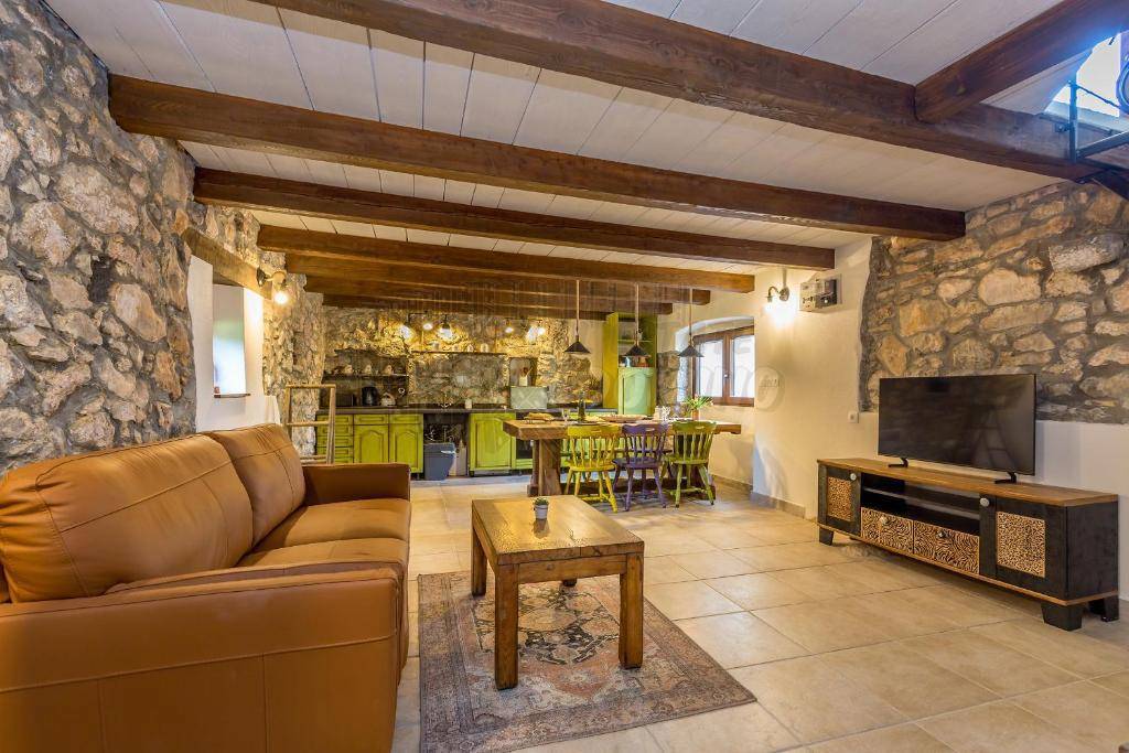 Bellissimo antico restaurato con terrazza sul tetto!